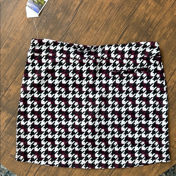 Pebble Beach NWT Houndstooth Skort Black Purple White Size Medium - Picture 4 of 7